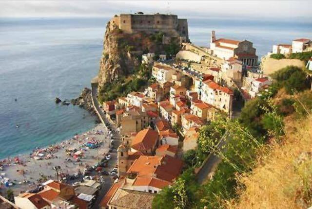 مبيت وإفطار Romeo E Giulietta سيلا المظهر الخارجي الصورة